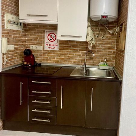Studio Flat 150M Away From Beach Torrevieja Exteriör bild