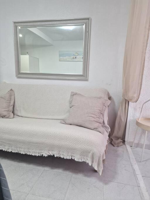 Studio Flat 150M Away From Beach Torrevieja Exteriör bild