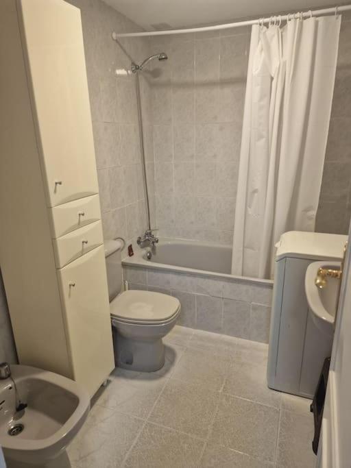 Studio Flat 150M Away From Beach Torrevieja Exteriör bild