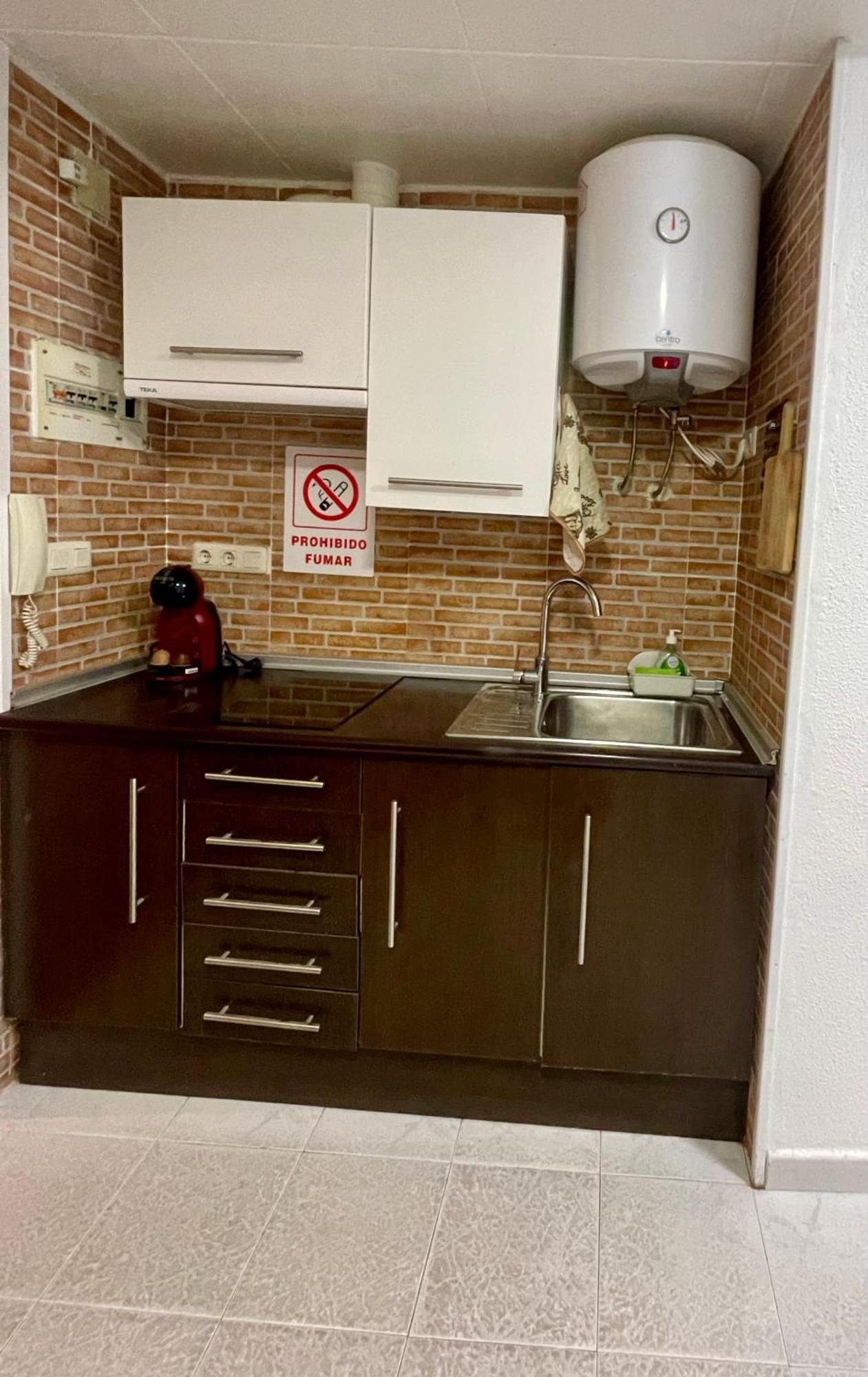 Studio Flat 150M Away From Beach Torrevieja Exteriör bild